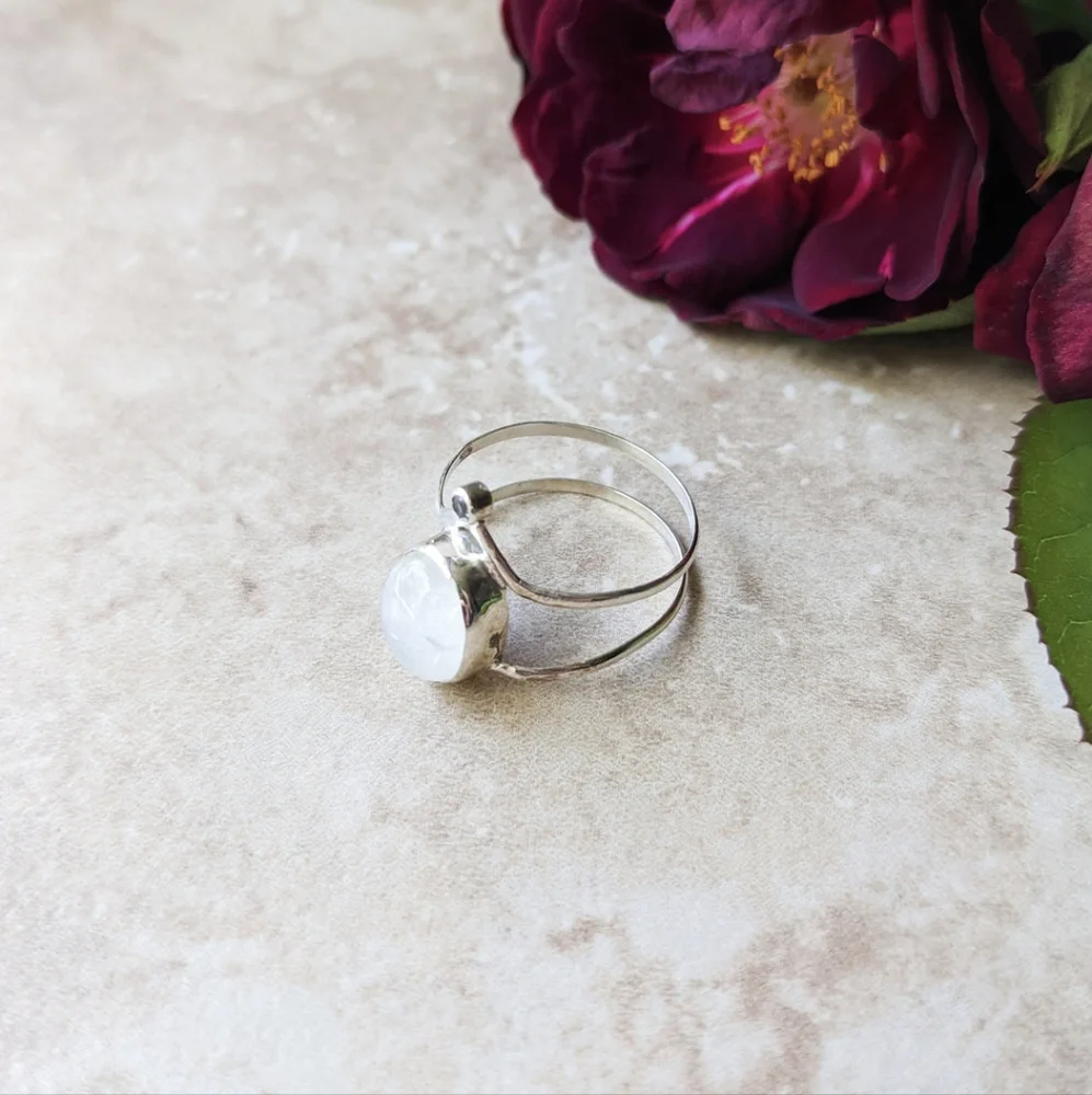 🦋LAST🦋 NWT Bentley & Lo Moonstone and Topaz .925 Ring